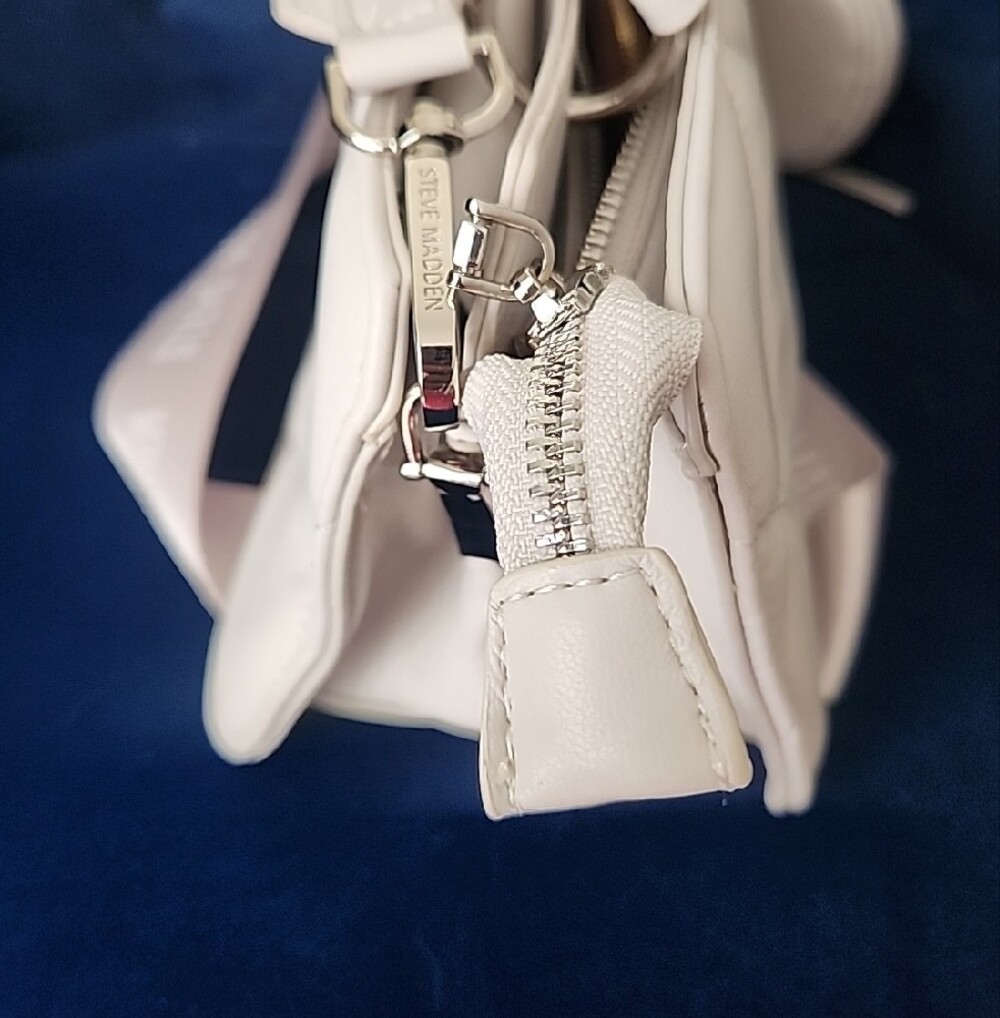 Steve Madden Quilted Crossbody Bag with Coin Pouch - Off White - Picture 5 of 7